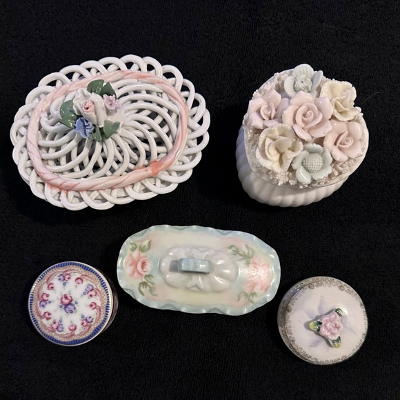 Vintage Set of 5 Trinket and Decor Boxes - Picture 2 of 16